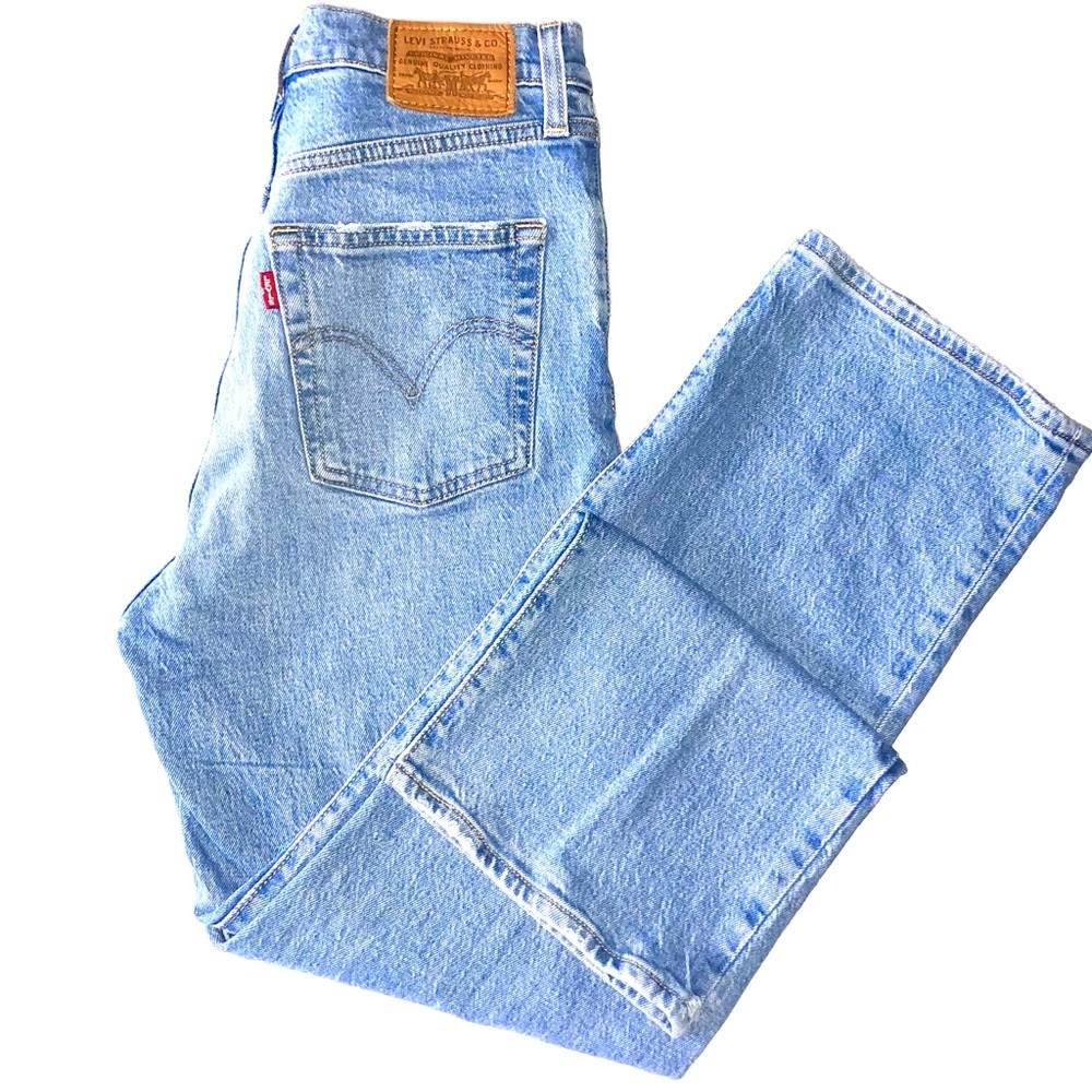 Levi’s Premium Ribcage Straight Ankle Light Blue Wash Jeans